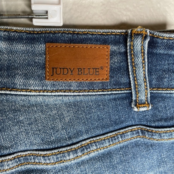 Judy Blue High Waist Skinny Fit Jeans Raw Distressed Hem Style JB82157MD - Picture 6 of 8